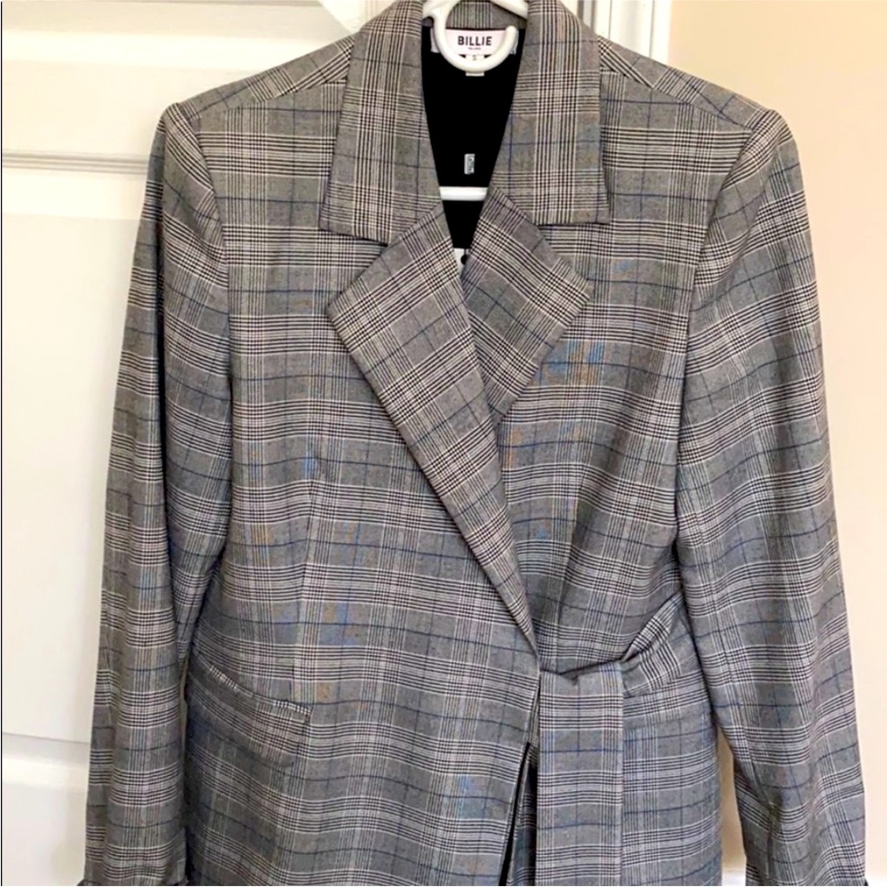 {{billie the label}} Sawyer Tie-Waist Blazer